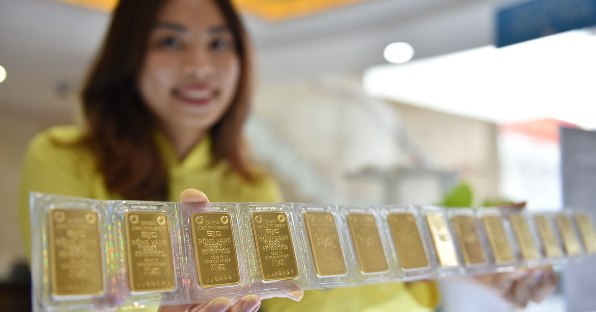 Gold Surges on Russia–US Diesel Deal; Vietnam Domestic Premium Widens to 12.9 Million VND per Tael